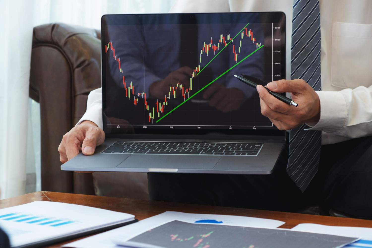 How Economic Data from the Philippines Affects Spreads on PHP Pairs